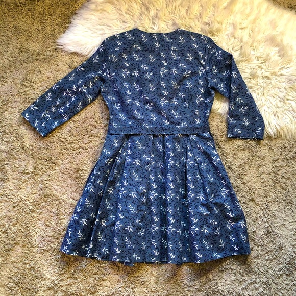 Gap Fit and Flare Blue and White Botanical Print Pleated A-line Dress w Pockets. - Picture 2 of 4